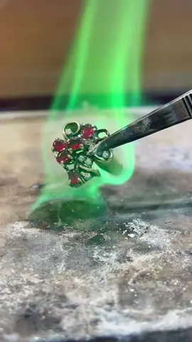 #jewelry #jewellery #handmadejewelry #jewelrybusiness #repair #jewelryrepair #fix #foryou #foryoupage #foryourpage #foru #luxury #funny #happy #watch #fypシ #jewelrytips #beforeandafter #kurdistan #stanfam #passiveincome #trendingsoundalert #trendingaudios