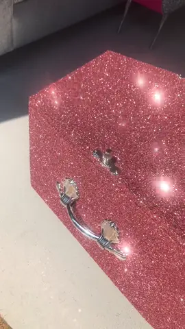 Beautiful rose gold glitter coffin in the heatwave , matching ashes casket also available #glittercoffin #glitter #sparklecoffin #funeral #glittercoffins #heatwave #funeralservice #memorial #ashes #rosegold