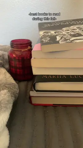 fall needs to hurry up #BookTok #bookish #books #reading #reads #fall #fallreads #fallbooks #autumn