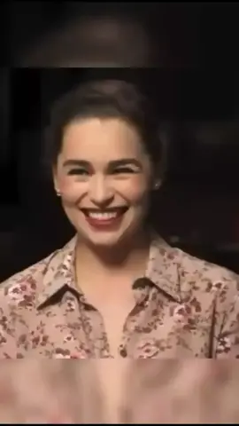 a risada dela faz qualquer dia ruim melhorar. #emiliaclarke #emiliaclarkeedit