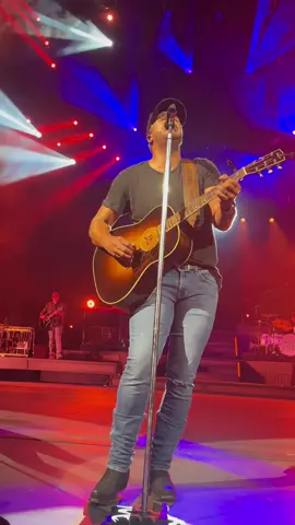 I believe most Friday nights look better underneath CMAC lights #fyp #countrymusic #concert #lukebryan #livemusic