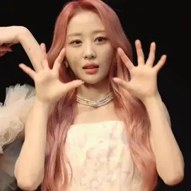 Yves gatita || fancams para videos con texto 𓄹 ࣪˖ ˖ ࣪ ִֶָ ⸰ 💌 // #yves #loona #kpop #fcnanaly #fancam #xyzbca #fypシ #fancamsparavideoscontexto