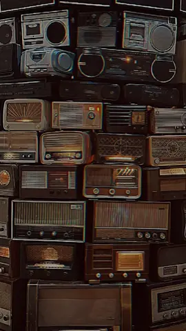 Melangkah - Subhan Alow #melangkah #lyrics #foryou #vibes #fyp #lyrikestetik