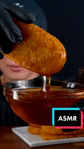 hash browns dipped in honey #fyp #asmr #mukbang #asmreating #eating #eatingsounds