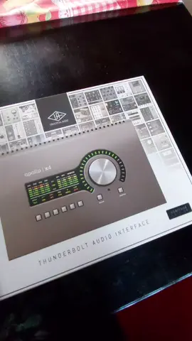 unboxing de mi apollox4 🥴🥴#produccionmusical #producermusic #interfaz #homestudio