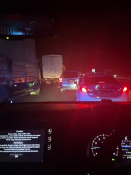 Pelari malam #patwal #malemminggu #malam #bosen