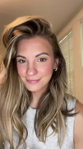 Foundation, concealer, contour, blush, bronzer, Illuminator. One compact, 10 min and under $100! It really doesnt get much better #makeup #easymakeup #makeuptutorial #makeuphacks