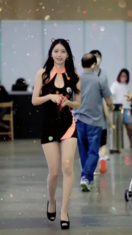 #티로거 본업하는 욤요밍 이번엔 촬영아니구 #모터쇼 에 출몰한 #모델 #부스 출근길 #브이로그 #티로그#tlog