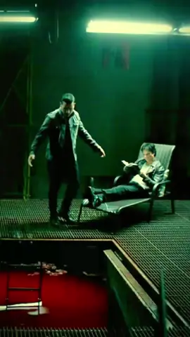 Damon empurrando o Enzo pra tirar suas dúvidas com a Sybil kkk #damonsalvatore #enzostjohn #tvdscenes