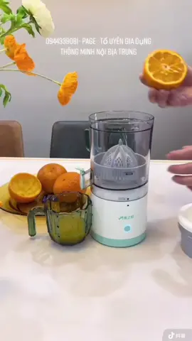 Máy vắt cam dùng rất là sướng luôn ạ, nhanh - gọn- lẹ vắt cam trong vòng 1 nốt nhạc, lấy được rất nhiều chất dinh dưỡng, và lấy dc nhiều nước ạ, vắt mạnh đỉnh lắm ạ,zalo-0944339081