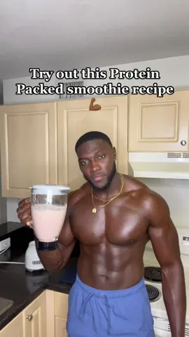 My Favorite Muscle building Protein Smoothie 😋 Give it a try! Follow for more workout and nutrition tips 💪🏾 #proteinshake #proteinpowder #protein #breakfast #Fitness