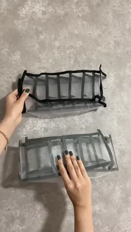 A casa organizada trás paz pro coração não é? 😅Por isso opte por organizadores que ajudam e facilitam MUITO nosso dia a dia.Esse do vídeo é o organizador colmeia e você encontra ele no nosso site 💛✅Organizador de roupas (com 7 divisórias) R$ 25,9#organização #organizadores #dicasdecasa #casaorganizada #dicas #casadecorada #lojadedecoracao