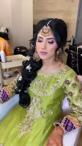 #mehndibride#mehndimakeup#pakistanibrides#makeupvideo#makeuptransformation#pinkglam#makeup#torontomakeupartist#miltonmakeupartist#tiktokmakeup#tiktokbride