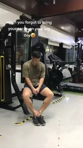 no socks no problem #gym #gymislife #GymTok #legday #twinsfitnessgym