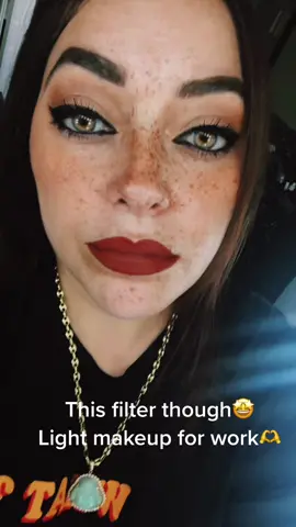 Im here for the filter🫶#SplashSummerVibe #makeuplover #ShowUrGrillSkillz #freckles #redhead #icysmile #yourztruly_mel #shaolionstoothfairy🧚‍♀️ #tiktokfilter #sunkissed #fypシ