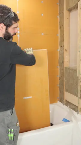 Tub shower wall tips 👍🏼🔥#TikTokTaughtMe #tiktokpartner #DIY #howto #tutorial #renovation #bathroommakeover