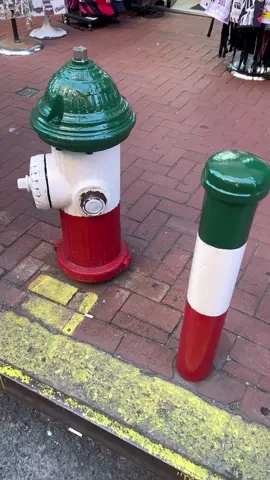 Best place to eat and people watch #littleitaly #dinnertime #dinnerwithme #eat