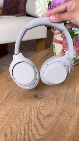 Ive been trying to decide between apple & sony for a minute 💭 so glad i went with these