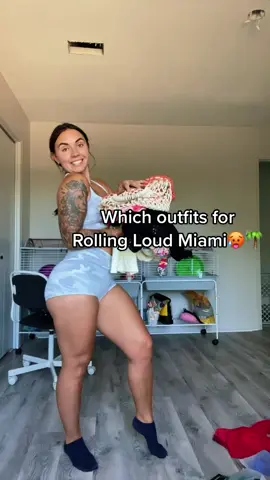 Which outfit🤩 #rollingloud #outfitideas #OOTD #outfit #miami #style