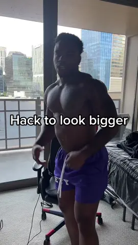 Growing those shoulders will do wonders trust me #fyp #shoulders #physique