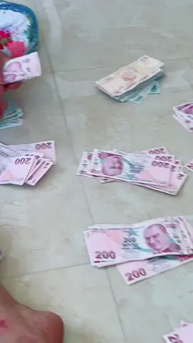 Siz hiç böyle para sayan gördünüz mü 🤣#keşvetkemalsunal#keşvet @Nazlı @Orjinalci sarı ahmet @Masal