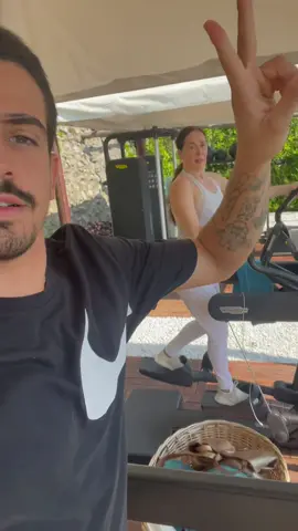 olha esse lugar…bora treinar…sem mimimi, né @Claudia Raia ? #paradise #sweat #treino #40graus
