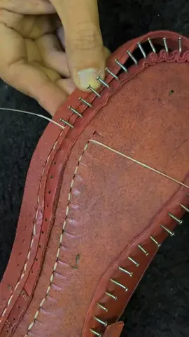 Traditional handicrafts hand shoe sewing #leatherwork #leathershoes #shoemaking #shoemaking #handmade