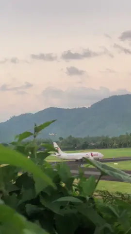 🦈🤍 #sunset #supertucano #tniau #manado
