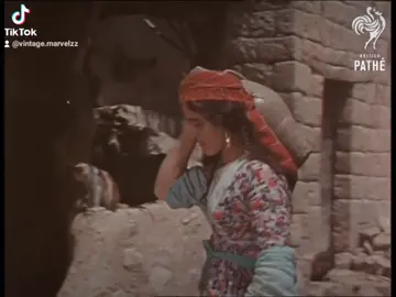Daily life of kurdish women in Northern Iraq (1950s). The girls appearing (clapping and laughing )in the Last shot are Yazidis.Music : ruken yilmaaz #iraq #kurdish #kurdistan #kurdishgirl #iraqi #middleeast #northerniraq #كورد #عراق  #كوردستان #كوردستان_العراق #kurdishbeauty #villagelife #housechores #children #joy #ezidi #yazidi #britishpathe #kurd #iraqitiktok