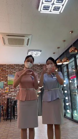 청주대 항공서비스학과 선후배 제티들💙 블라우스 색깔은 왜 다를까요⁉️❤️☁️  #과복 #유니폼 #학과유니폼 #항공과 #항공과준비생 #승무원 #스튜어디스 #고딩 #고딩틱톡 #여고생 #여고생틱톡 #여대생 #승무원학원 #선후배 #선배 #후배 #tiktok #틱톡 #fyp #foryou #추천 #추천추천 #추천뜨게해주세요 #박람회 #어피 #승무원머리