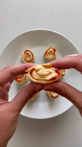 I pizza i sushi i tortilja roll u jednom❣️🤯👌| Pizza sushi tortilla roll 😍 #recept #recepti #jednostavnirecepti #brzirecepti #lakirecepti #Recipe #recipes #EasyRecipes #dorucak #breakfast #snack #tortilje #pizza #roll #sushi #tortilla #TortillaTrend #tortillaland #yummy #tasty #delicious #rucak #vecera #lunch #dinner #hrana @marijamazalin