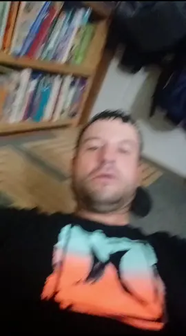 listen to her say ewww!  #wetfarts #airbiscuits #farting