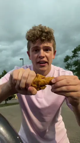 #stitch with @cookingwithcarter7 I am speechless… #FoodTok #kingofcrunch #chicken #hack #DIY #fyp