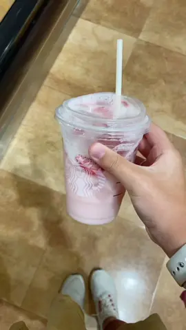 its a bad habit 😋⚡️🌺🏄‍♀️ cplink to be rich 🌴🤑💗🥥 #preppy #fyp #viral #preppysounds #preppyvids #preppyvlogs #skincare #preppyorganizer #drunkelephant🐘💗 #lululemon #rollerrabbit #starbucks