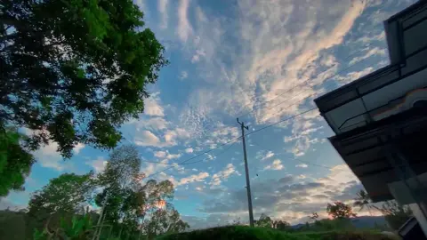 Happyy weekeendddd,, padaa kemanaa nihh harii mingguu 🍃🍃#estetik #pagi #aestheticedits #galaustory #goodvibes #CaffinoBaristan #AQUADULU #foryou #goodview #soundviral #galauquotes #sadboy #sadsong #sadstory