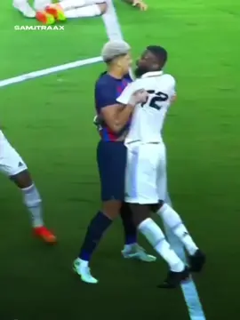 Real madrid vs barça fight 👊 #realmadrid #fcbarcelona #classico #itraax24 #fypシ #football #pourtoi