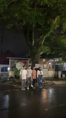 Yok bisa yok adain khatib sulaiman fashion week🙂🤭 #fyp #scbdfashionweek #scbd #sumbar #minang #padang #catwalk #model