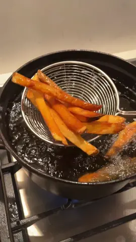 Lobster rolls from scratch. I even grew the buns myself from a bun tree 😍