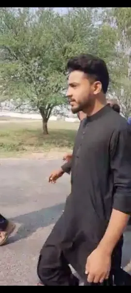 آپکو محسوس کرنا ہی میرا عشق ہے.. چھو کر تو میں نے خدا کو بھی نہیں دیکھا 🙂💞پلکوں سے چل کے چوم لوں تربت حسین۴ کی ❤️یا رب نصیب سب کو ہو زیارت حسین ع کی  🙏