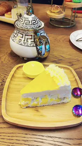 Cute little cafe in Las Vegas Called Lapostté #lolita#lolitameetup#lasvegas#yummy#food#Foodie#cake#desserts#boba#tea#hughtea#postcards#post#kawaii#cute#elegant#restaurant#cafe#foryou#lapostte