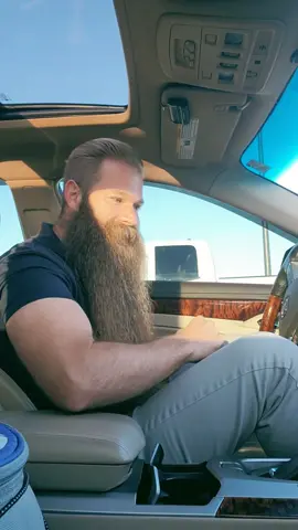 hey, hey, you with the face .. #beardlook #beard #dadsoftiktok #fypシ #motivation