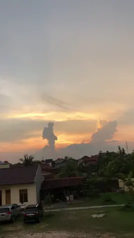 senja di sore hari, jiwa seorang prajurit akan selalu melekat dihati, #tniindonesia🇮🇩 #militer #fyp #tniad #family #nasional #padamunegri