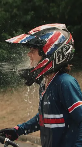 Having the time of his life 🚿  #Nantes2022 #tiktok #foryou #foryoupage #training #bmx #bmxlife #bmxracing #france