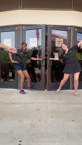 introducing the 2022 vcu orientation team (ib:@tnttimmyboi ) #vcu #orientation #collegefreshmen #college #rva #804 #newstudentorientation #virginia #orientationleader #ols