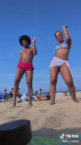 Did me and my sister eat ? #fyp #fypシ #nyc #dance #dancechallenge #sister #Siblings #birthdaytrip #birthday #ilike #guy #beach #beachday