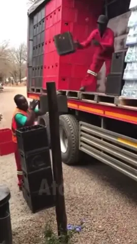 Fastest workers 😳 the last clip had me like 🤯 #fyp #foryoupage #skill #fast #fastworkers #viraal #xyzbca #NatWestWhatYouWaitingFor #compilation