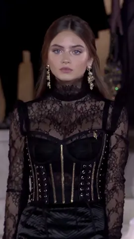 Heidi Klum’s daughter, Leni Klum is the next high fashion IT GIRL 💅🏼✨ #leniklum #fyp #dolcegabbana