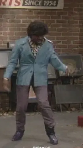 How I’m starting the week! Hahaa #teammartymar #dance #vibe #fyp