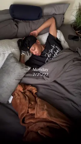 Today required mental strength but Mondays are about setting the tone. 🌙 #lifesabreeze #dailyvlog #fyp