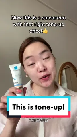 Love this sunscreen👌❤️ #larocheposay #toneup #toneupeffect #spf #sunscreen #spfreview #라로슈포제 #톤업 #톤업선크림
